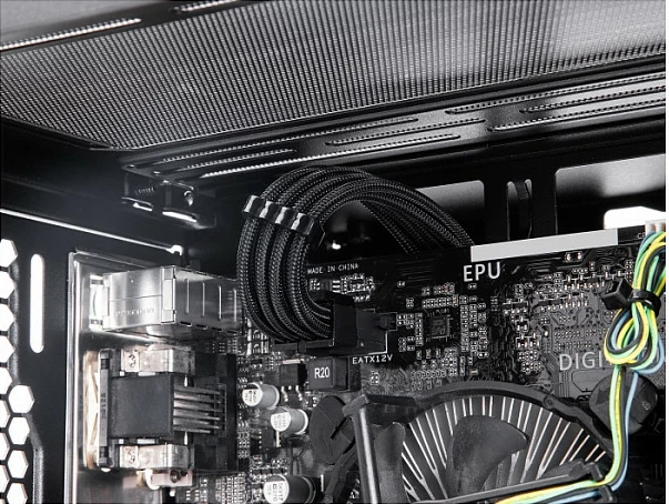 Set kabllosh zgjatës PSU DeLOCK 30 cm, 6 copë, ATX 24-pin + 2x EPS 4+4 + 3x PCIe 6+2, të zeza