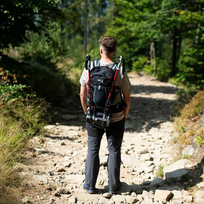 Çantë shpine turistike Nils Extreme NC1993 Northlake, e zezë