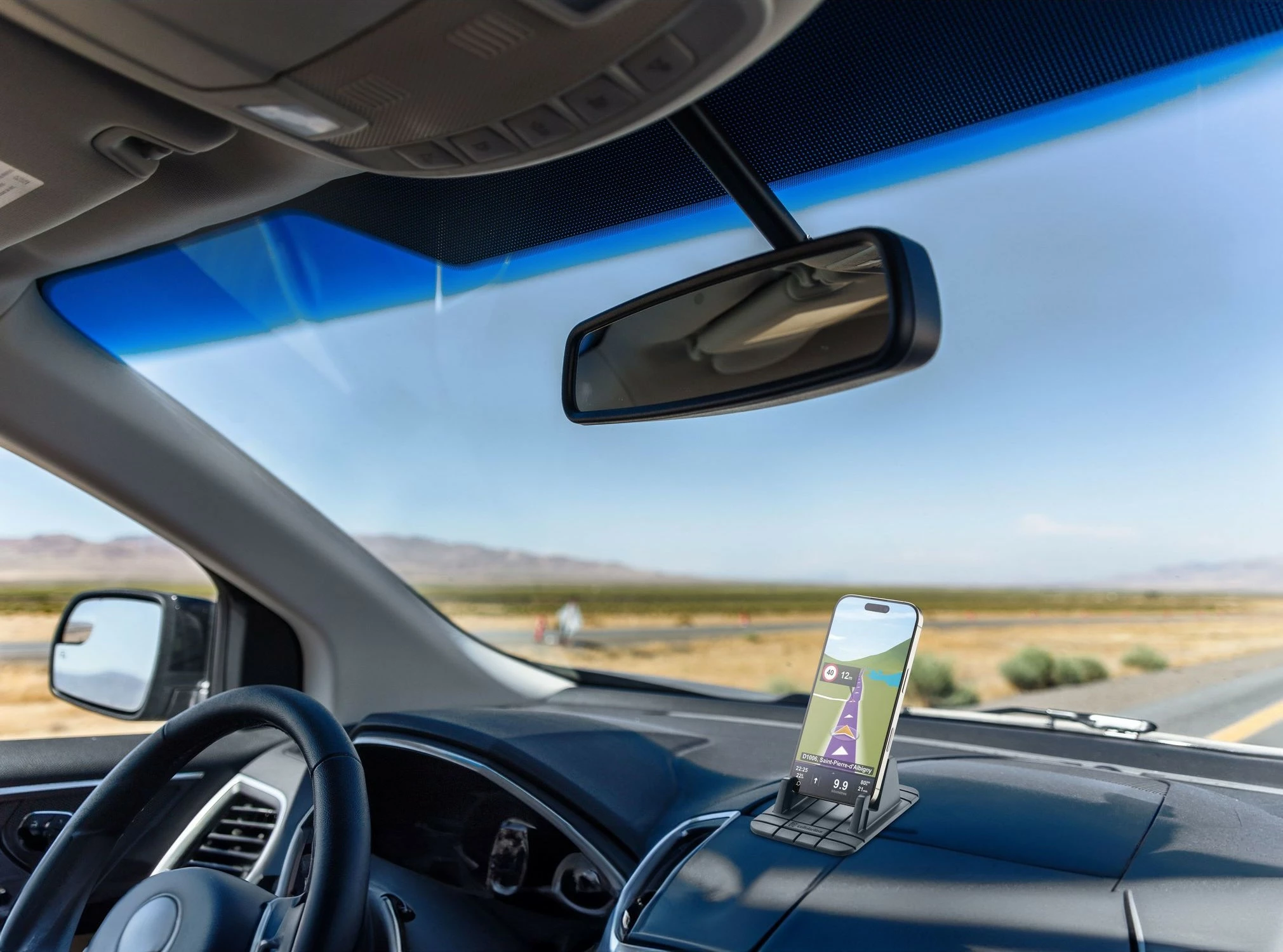 Mbajtës universal për celular Cellular Line Dash Pad Pro, silikon fleksibil, i zi