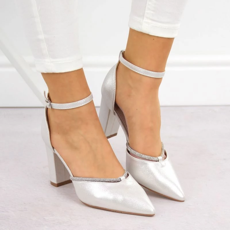 Sandale të mbyllura për femra Sabatina, bezhë