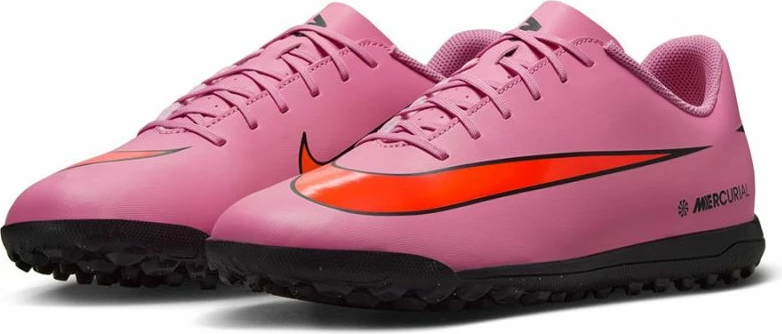 Atlete futbolli Nike, të kuqe [Madhësia: 42.5]