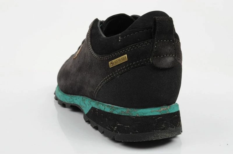 Atlete trekking për femra Aku, të zeza