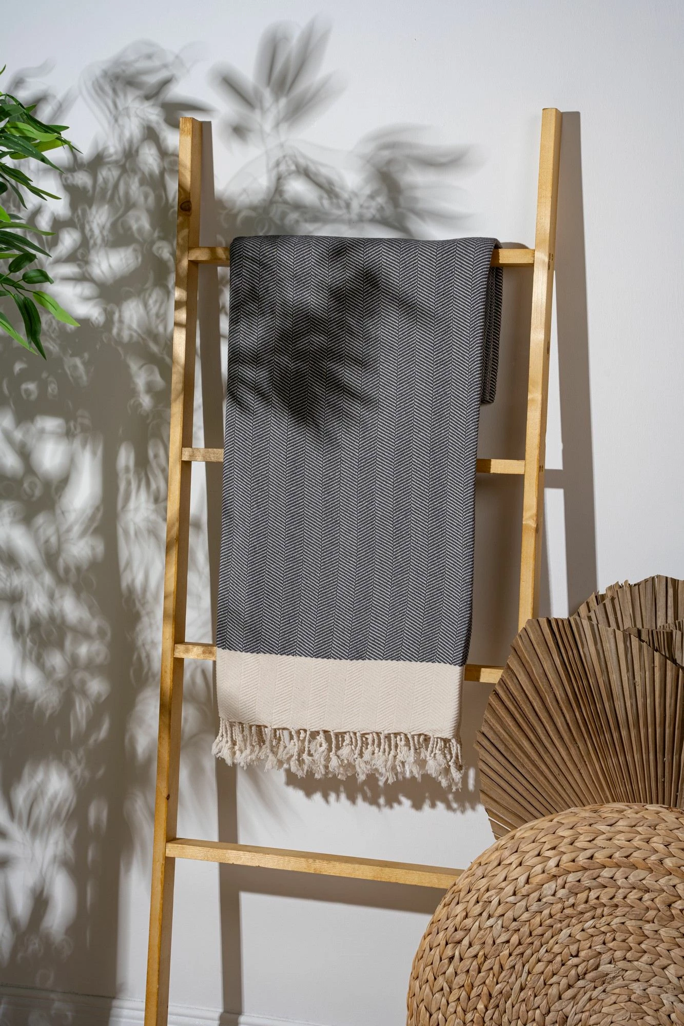 Peshqir plazhi Fouta, ngjyrë antracit, Mijölnir, 90x180cm