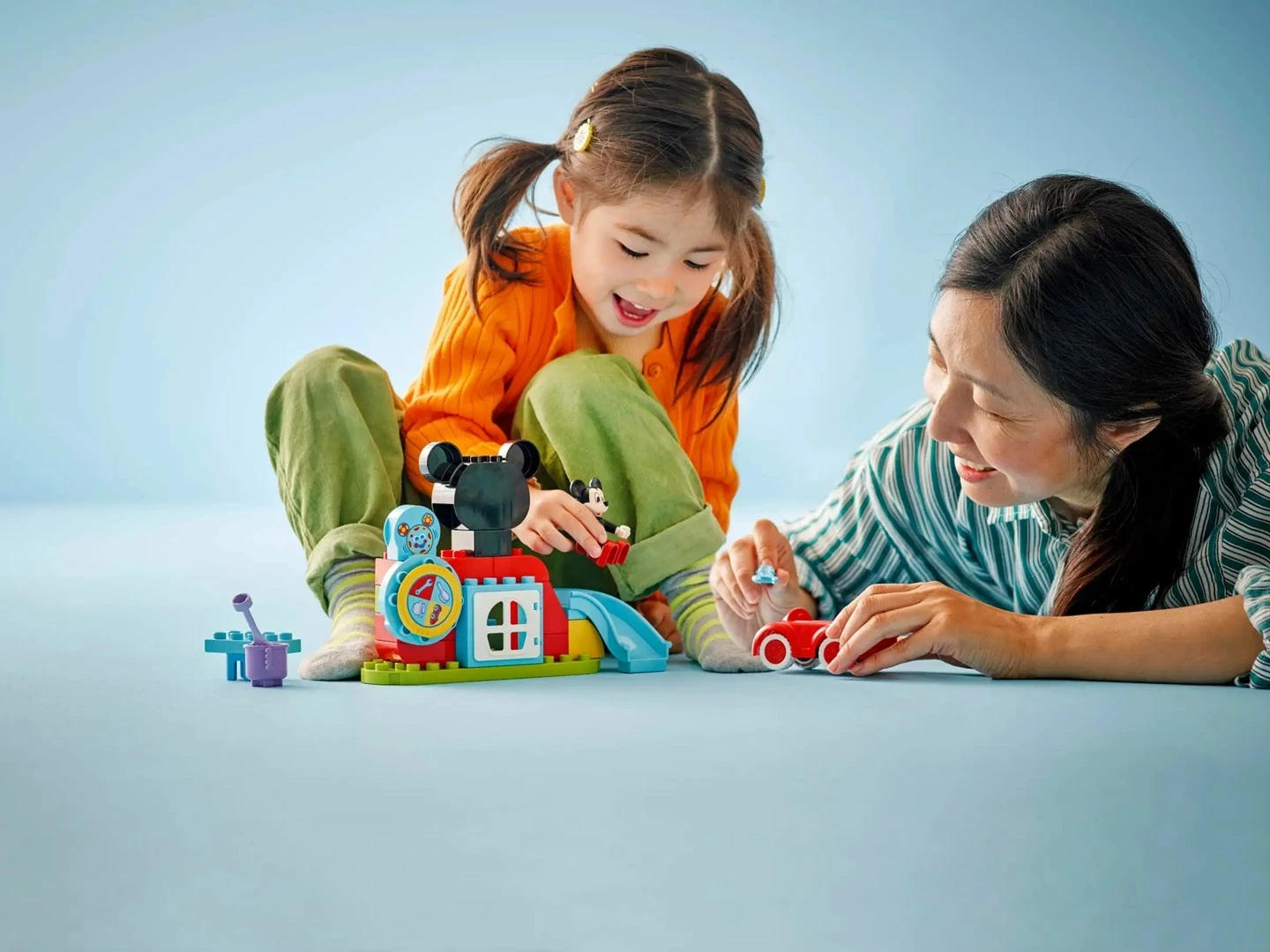 Set LEGO DUPLO Mickey Mouse Friends Club dhe Makina