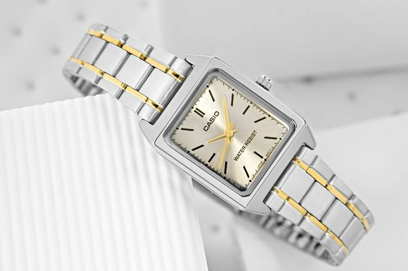 Orë dore për femra Casio, dyngjyrëshe