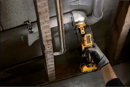 Multitool oscilues DeWALT DCS353NT-XJ, brushless, me bateri, me dritë, me pllakë lëmimi, i zi/verdhe