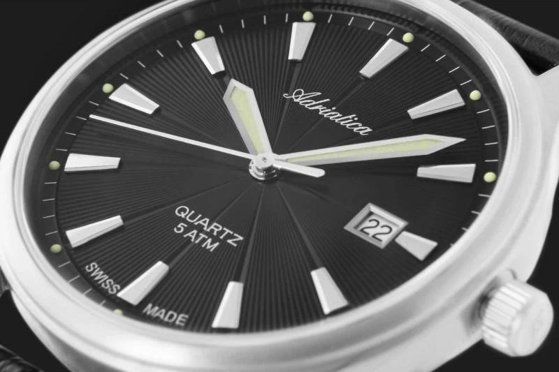 Orë dore për meshkuj Adriatica, e zezë