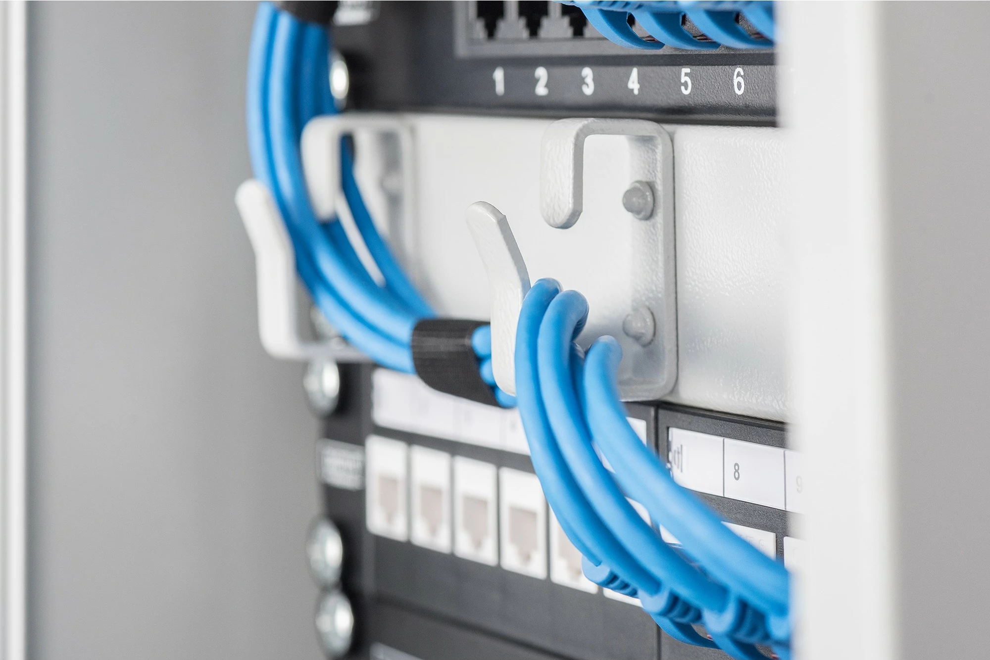 Patch panel Digitus 8-portë Cat6, 1U, i zi