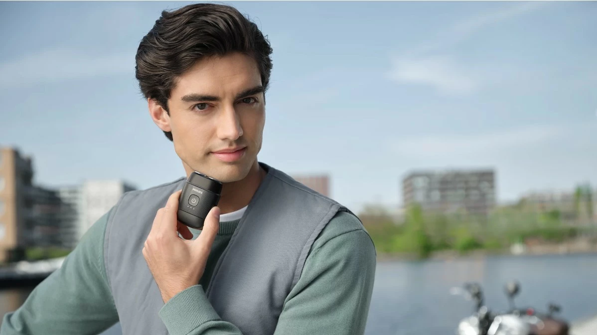 Makinë rroje Philips S591/05, për meshkuj, e zezë, me etui udhëtimi