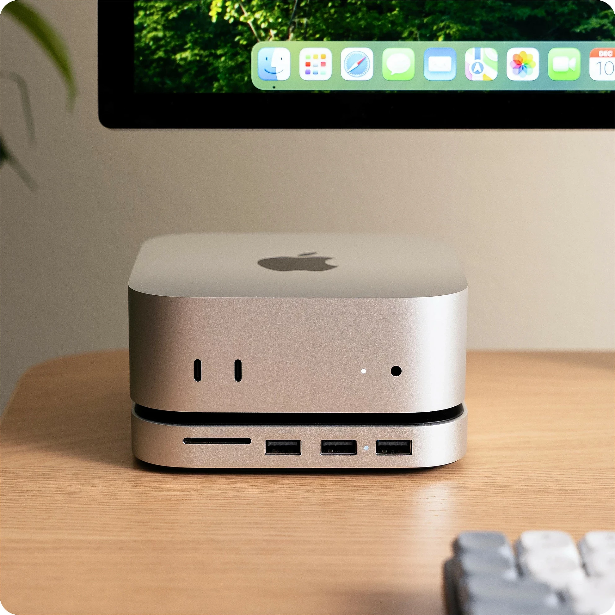 Hub me stand Satechi ST-GNMMES për Mac mini (M4), argjendtë