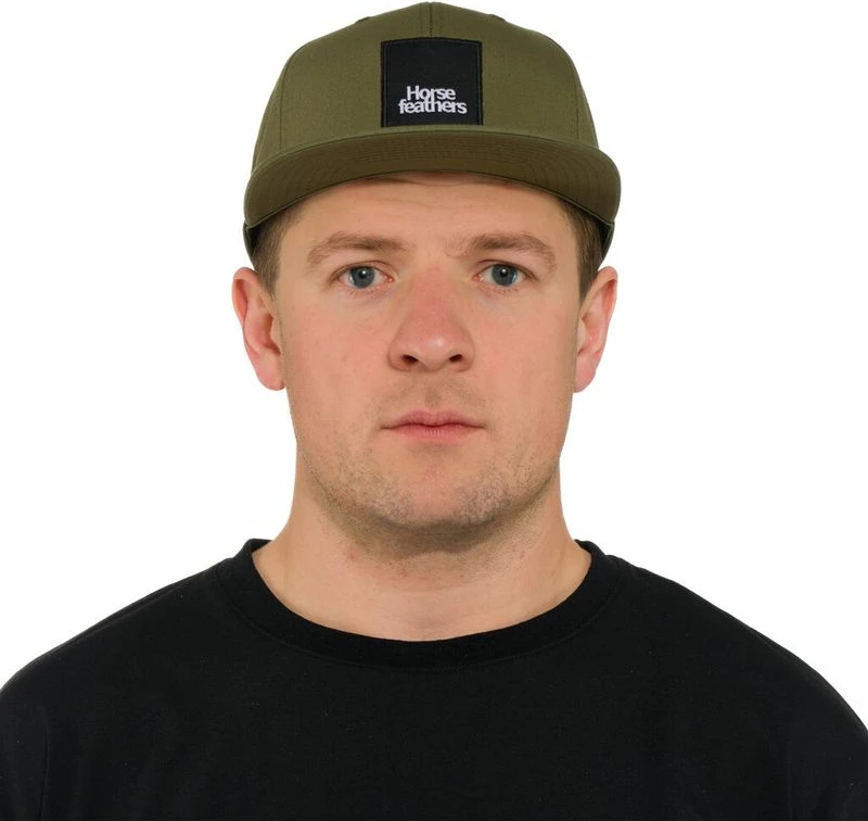 Kapele Per Meshkuj Braden Gjelber Mbyllte