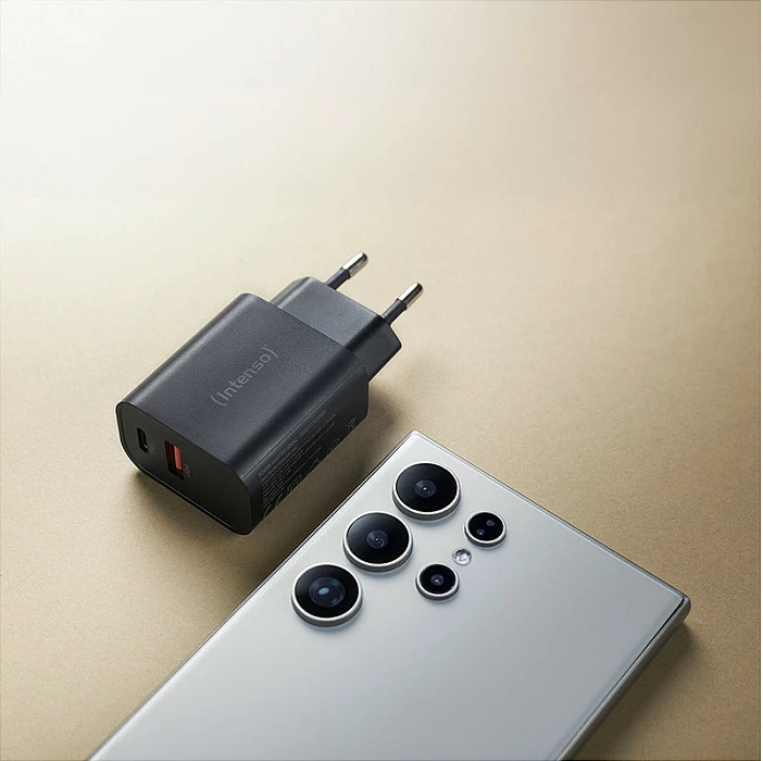 Adapter rryme Intenso W30AC, 30W, USB-C + USB-A, i zi
