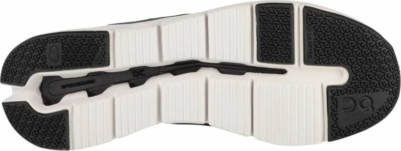 Atlete për femra On Running, të zeza