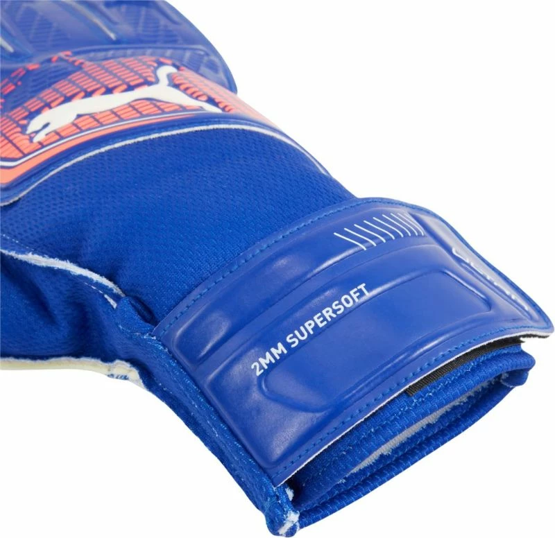 Dorëza portieri Puma, të bardha