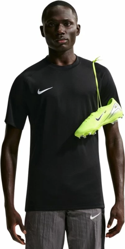 Maicë për meshkuj Nike, e zezë