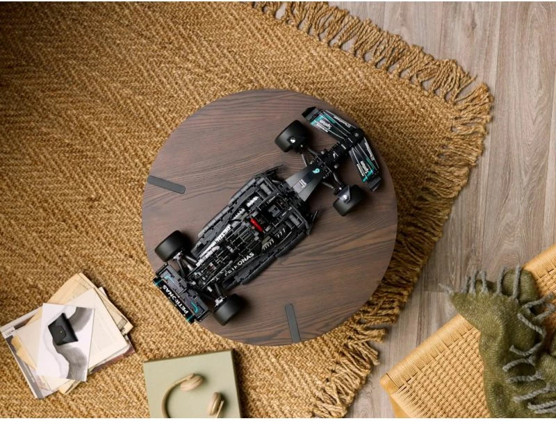 Set LEGO Technic helmetë Mercedes-AMG F1, unisex