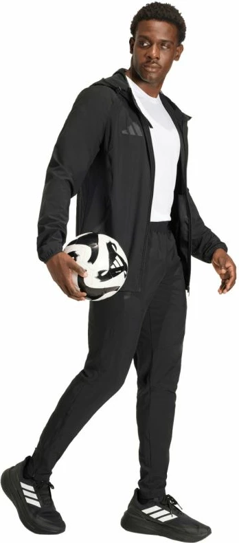 Jakne meshkuj adidas Tiro 26 Travel Windbreaker JM5539, e zezë
