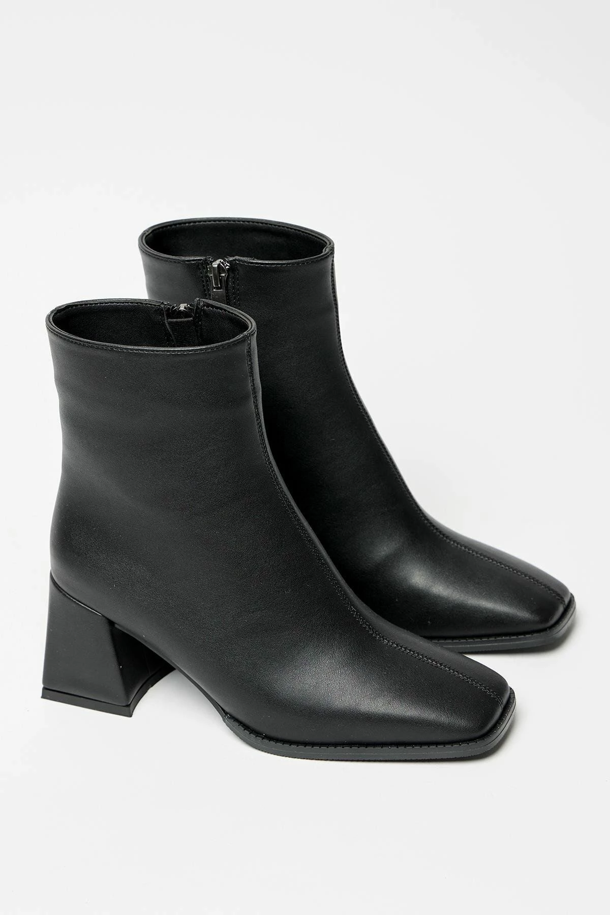 Çizme për gra Jumeon, MK1345025KR20-004, të zeza