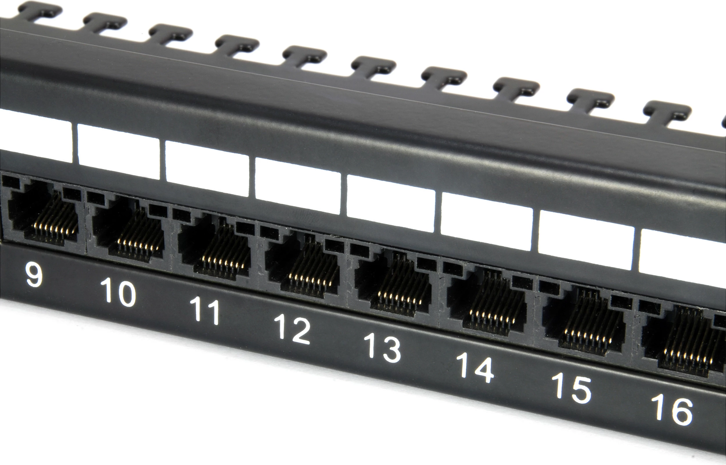 Patch panel EQUIP 135425, 24 porta RJ-45, 1U, rack mounting, e zezë
