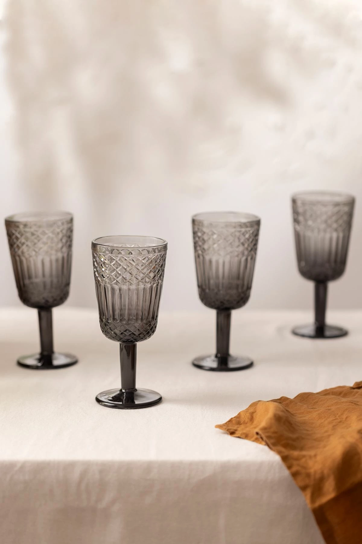 Set gotash prej qelqi (4 copë), Hermia Concept, Vega 280, ngjyrë fume