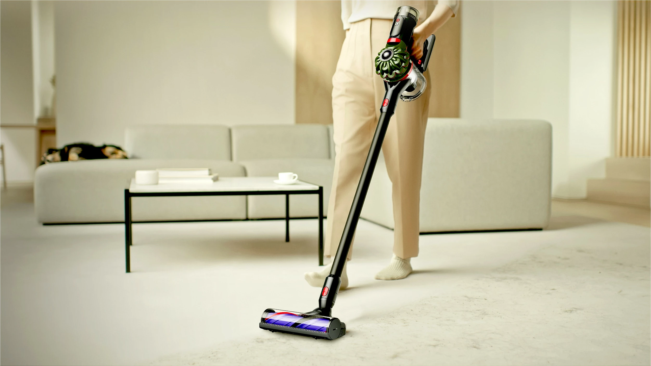 Fshesë me bateri Dyson V8 Cyclone, 2-në-1, pa qese, 0.54 L, 150 AW, e zezë