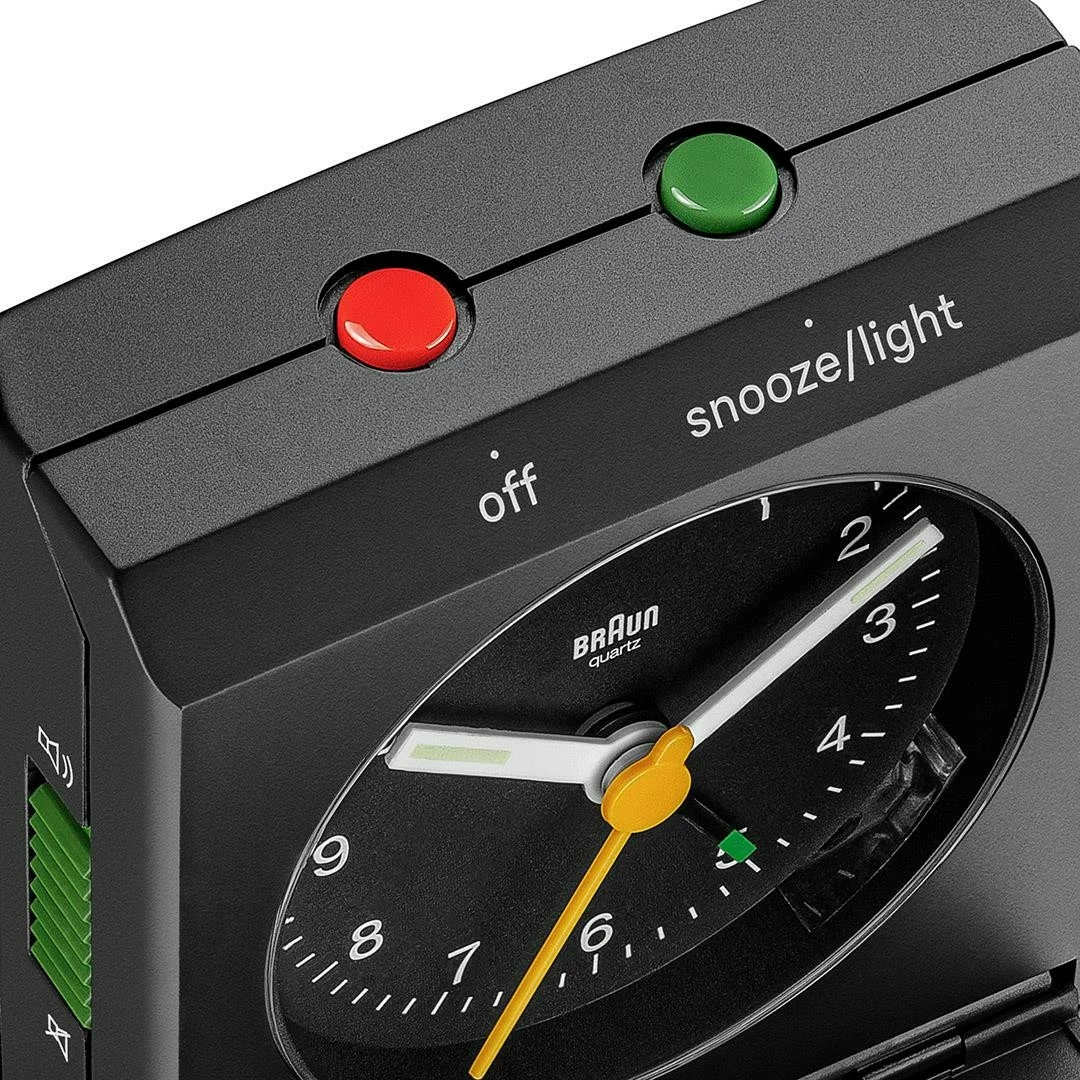 Orë alarmi Braun BC 05 B, quartz, me dritë dhe snooze, e zezë