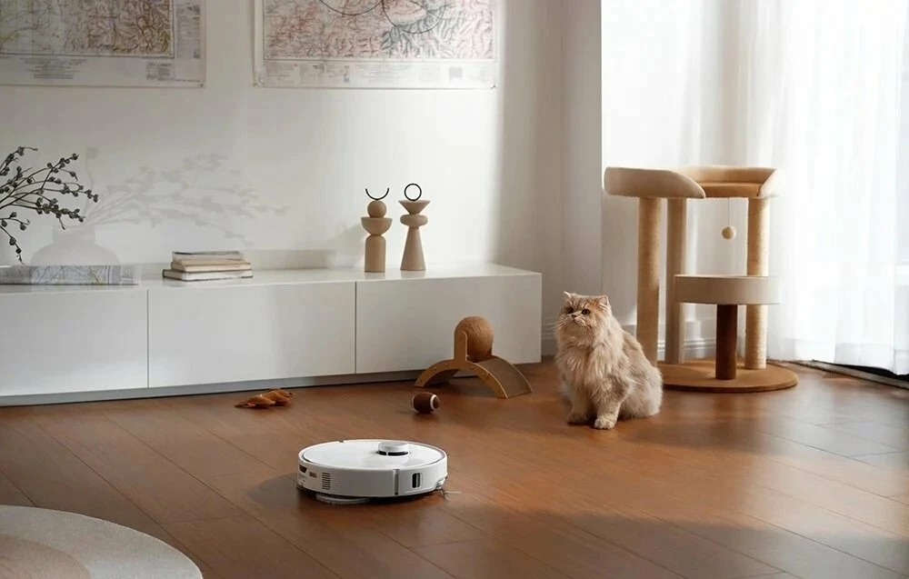Robot pastrimi Roborock Qrevo Curv 5A1, 18.500Pa, me stacion zbrazjeje, mop rrotullues, Wi‑Fi, i bardhë, set
