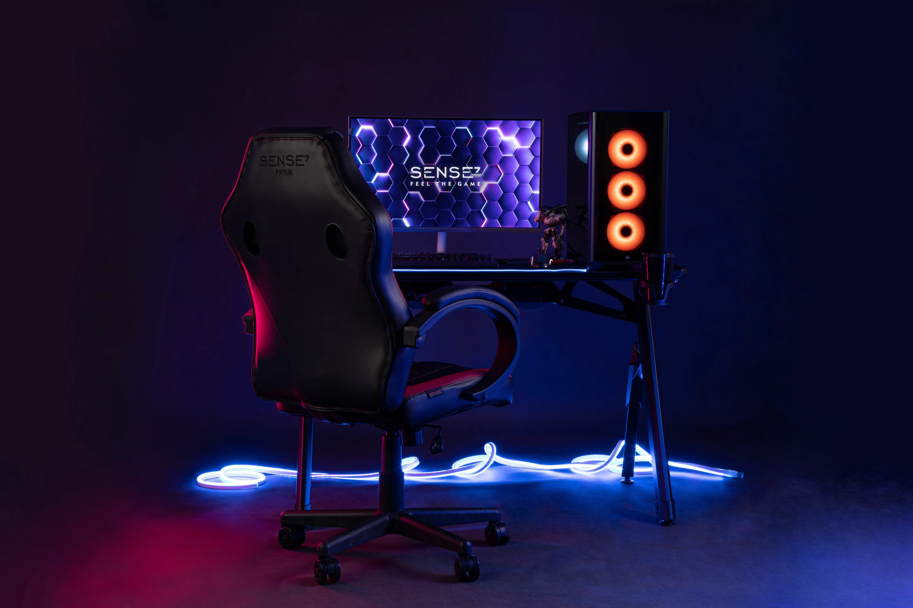 Fotelë gaming SENSE7 Prism, ekolëkurë HDE, lëkundëse FlowTech Swing, ngritje me gas lift, 120 kg, e zezë