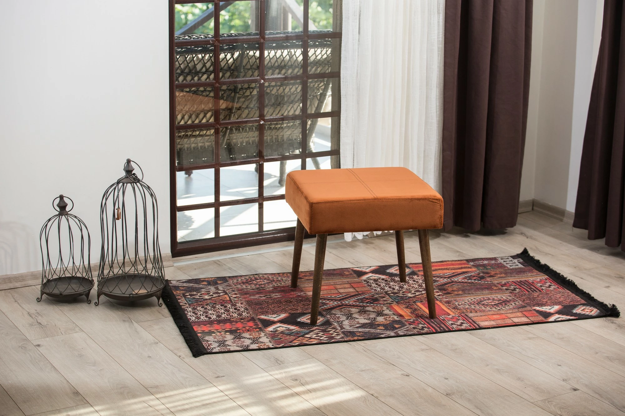 Puf portokalli Atelier del Sofa, Adal