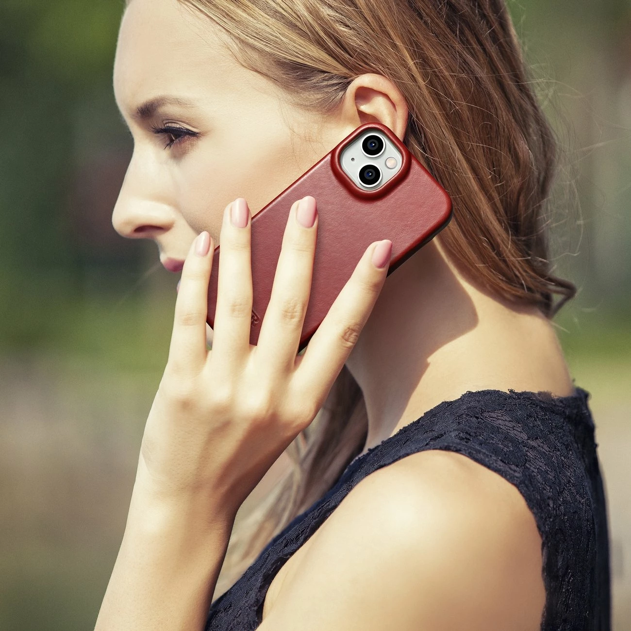 Mbështjellës iCarer Oil Wax Premium Leather Folio për iPhone 14 Plus, MagSafe, Kuq