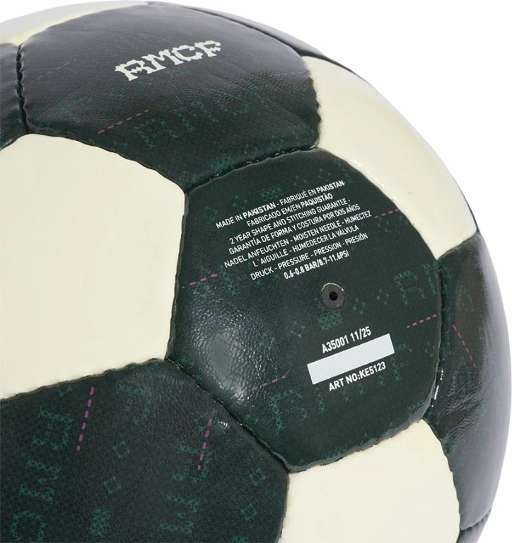 Top futbolli adidas UCL Real Madrid KE5123, madhësia 5 [Madhësia: 5]