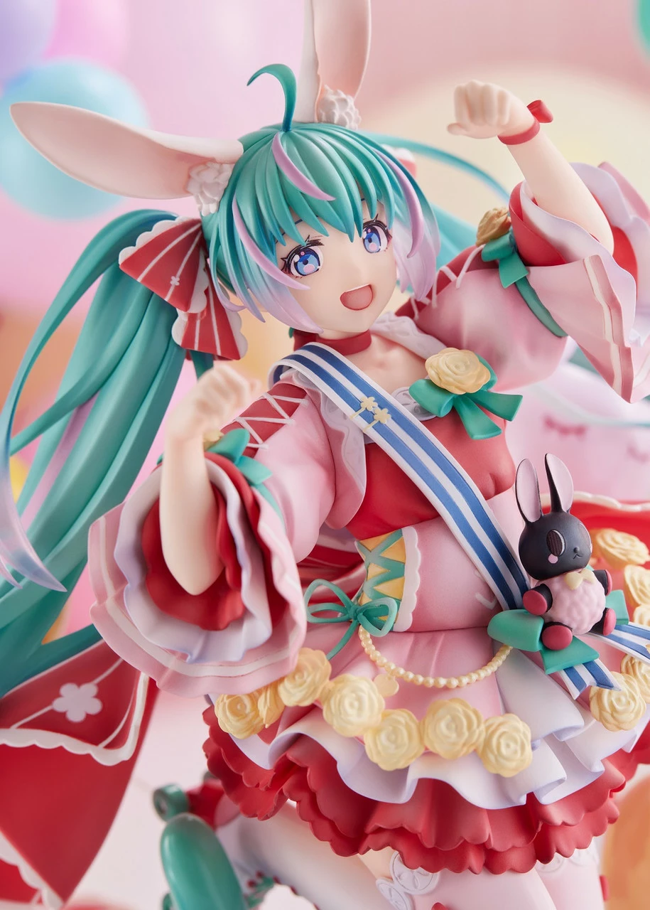 Figurë koleksionuese Square Enix Spiritale Hatsune Miku Birthday 2021 Pretty Rabbit Ver. 1/7