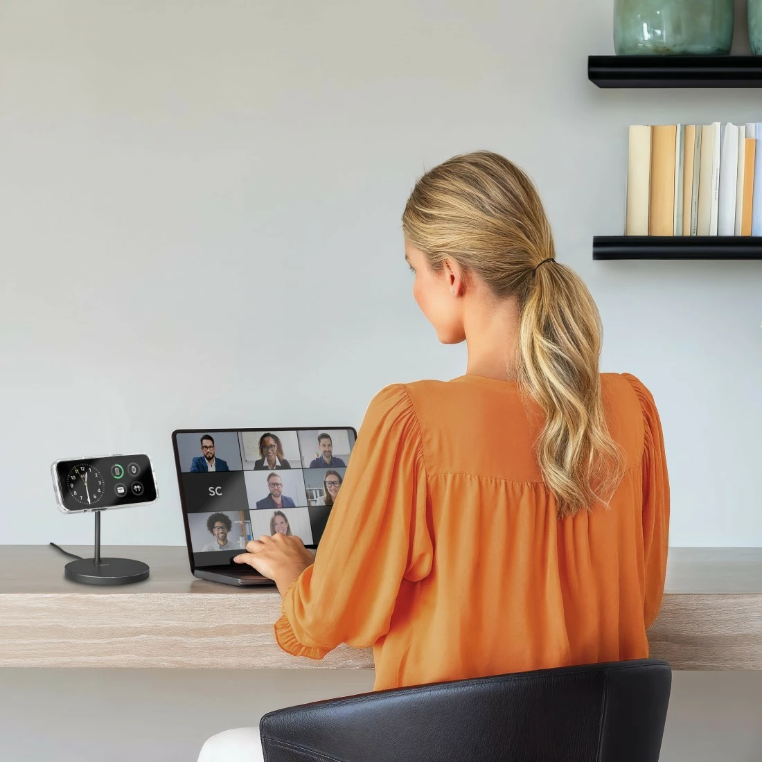 Karikues pa tela me magnet tavoline, Hama 201737, Qi2 Fast Charge 15W, mbajtës i rregullueshëm 0–65° me rrotullim 360°, 2x USB-C, i zi