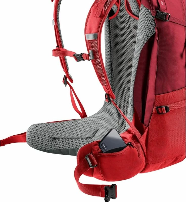 Çantë shpine për hiking Deuter, e kuqe