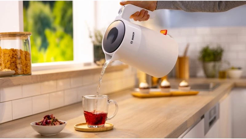 Çajnik elektrik BOSCH TWK 2M161, i bardhë