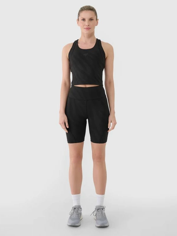 Hellonke trajnimi për femra 4F, me dizajn