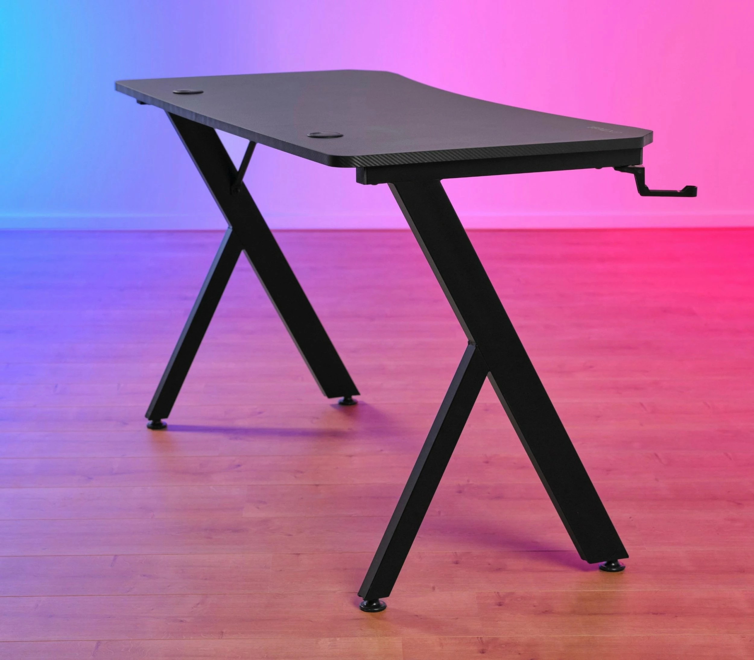 Tavolinë gaming Trust GXT 700 Omnius, e zezë, 120 x 60 cm