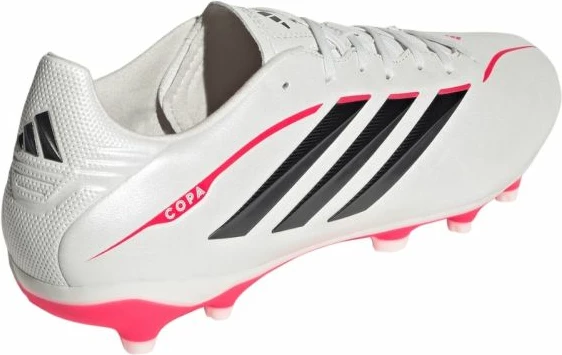 Atlete futbolli adidas, të zeza [Madhësia: 42]