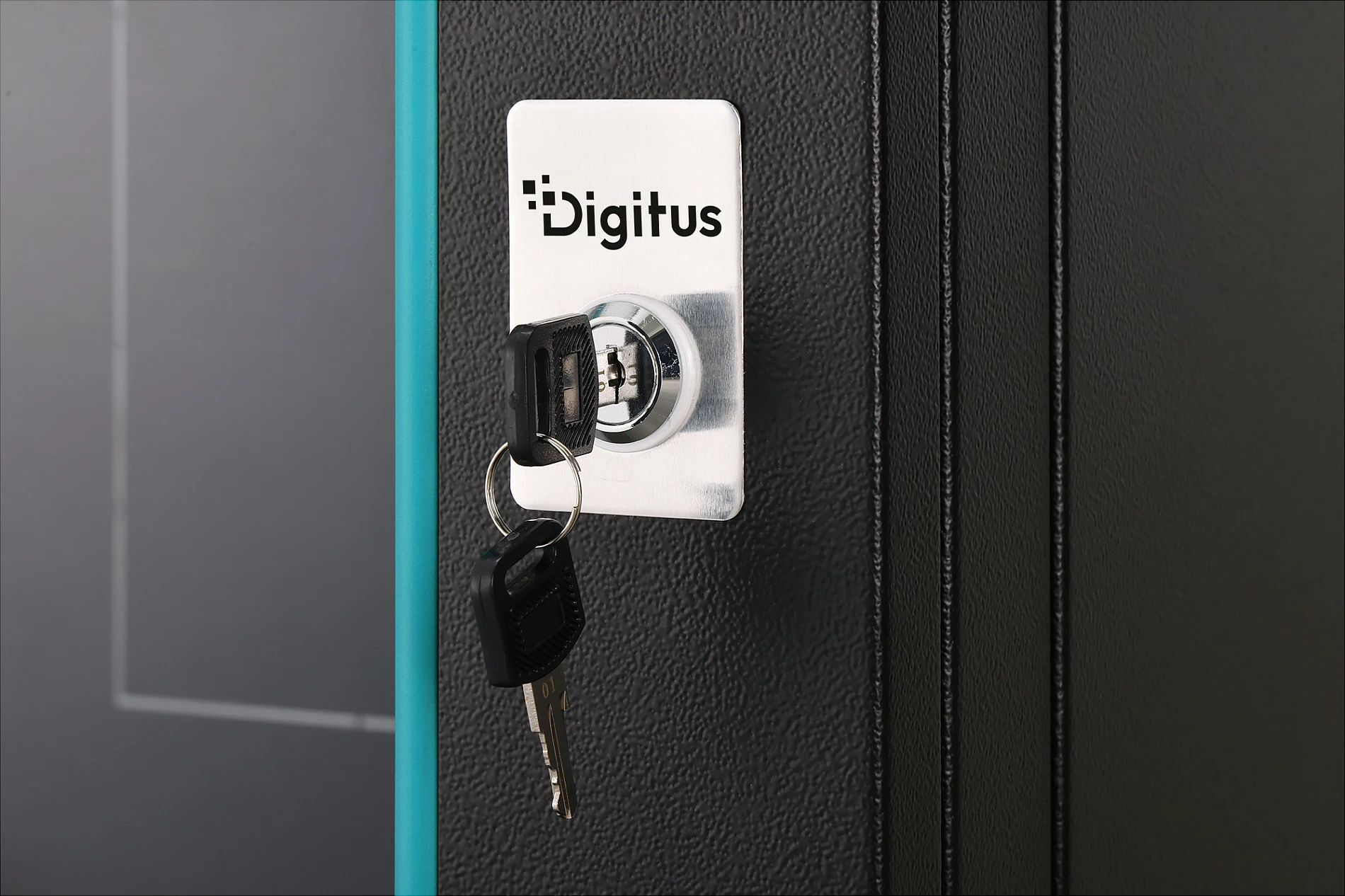 Kabinet rrjeti muror Digitus Dynamic-N 12U, 600x450mm, derë xhami me kyç, i zi