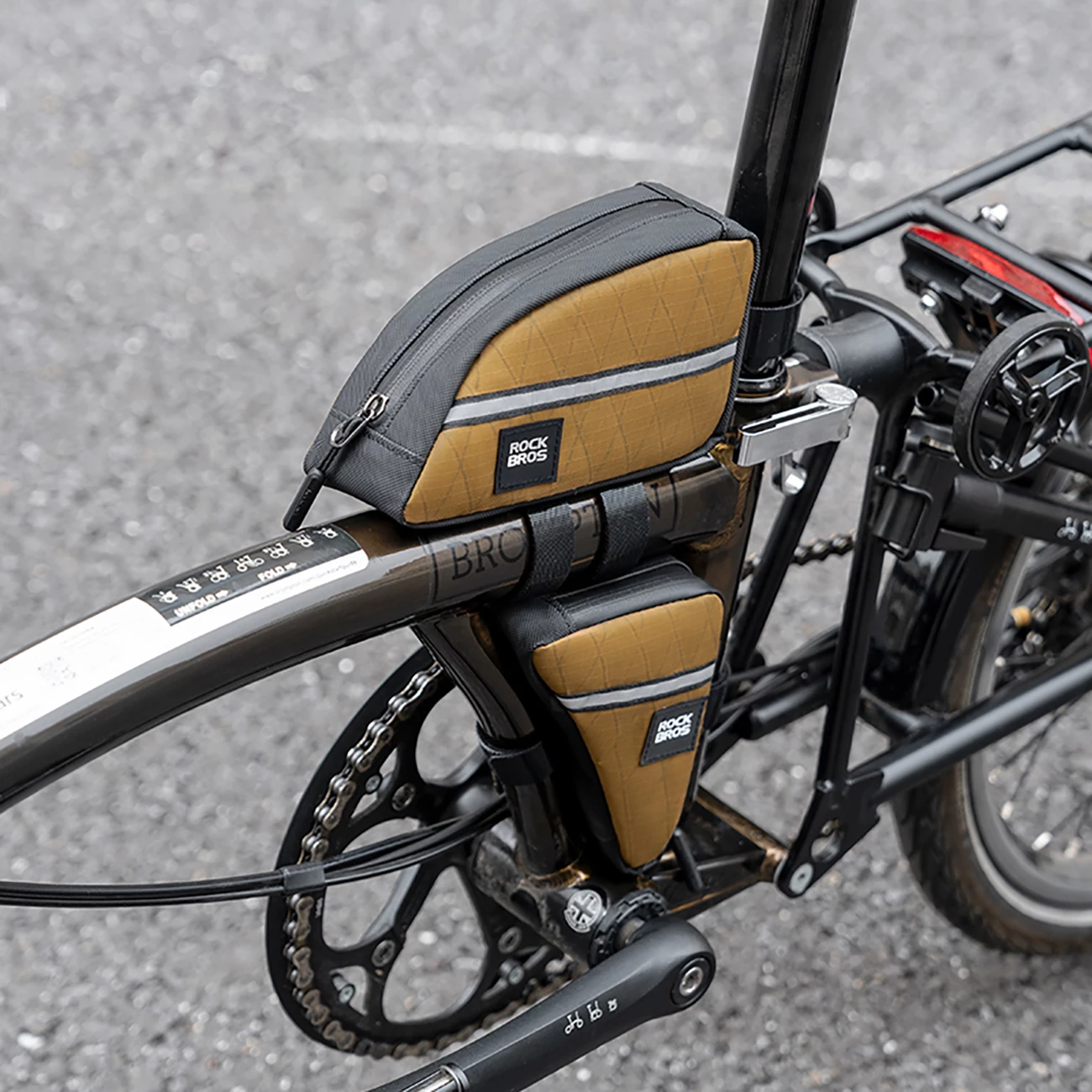 Çantë trekëndore për kornizë biçiklete Rockbros 30180025003, 0.3L, kafe