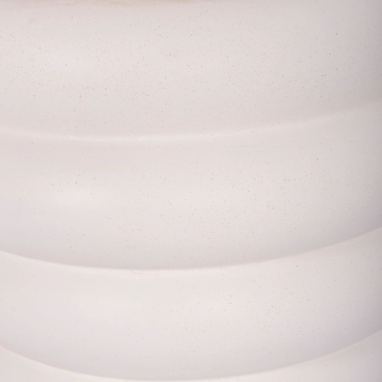 Tavolinë anësore PUFFAT, fibër-cement, ngjyrë e bardhë, sipërfaqe druri teak, FH18172.02, 45x46cm