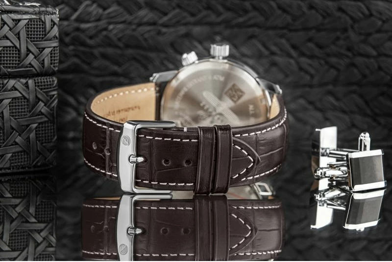 Orë dore për meshkuj Zeppelin, e zezë