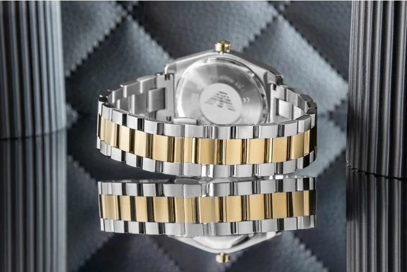 Orë dore meshkujsh Emporio Armani Federico AR11716, argjend dhe ar, me kuti