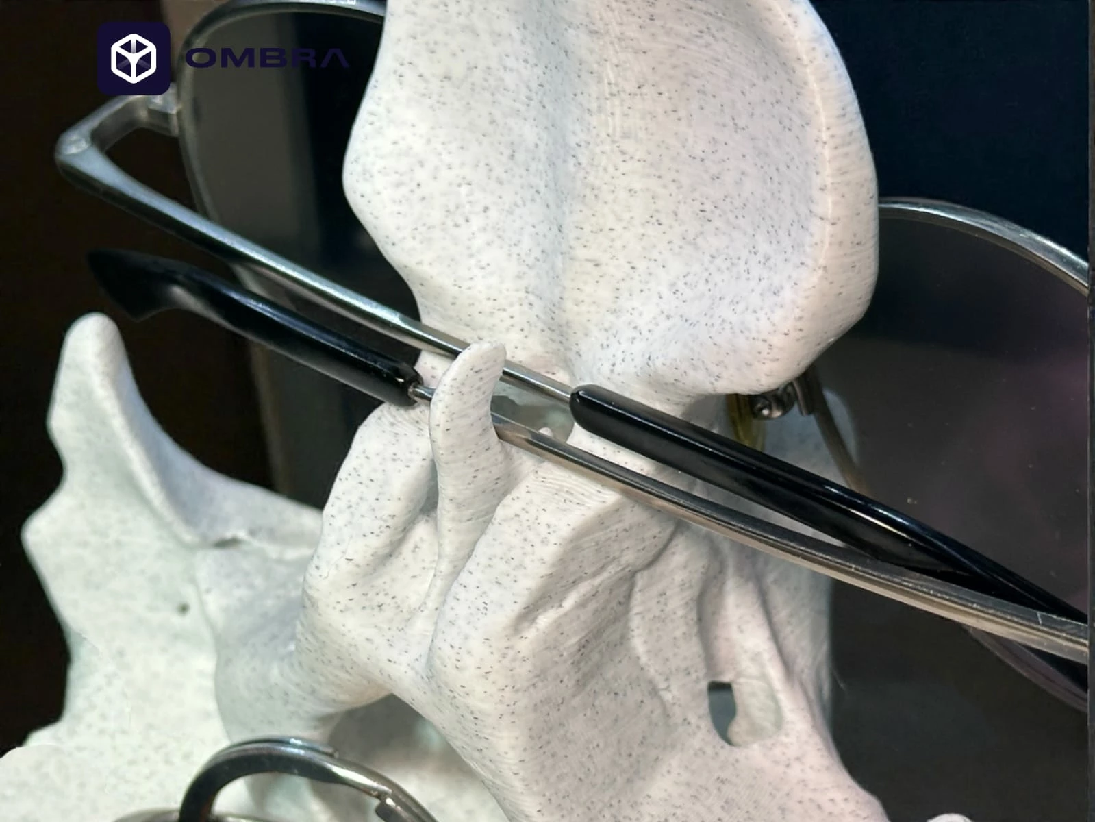 Mbajtëse për Syze në formë Kafke - ngjyre mermeri