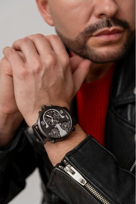 Orë dore për meshkuj Paul Lorens, e zezë