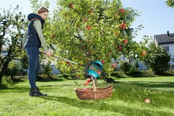 Mbledhës frutash Gardena Combisystem 3108-20, për fruta 4–9 cm, zi/turkez