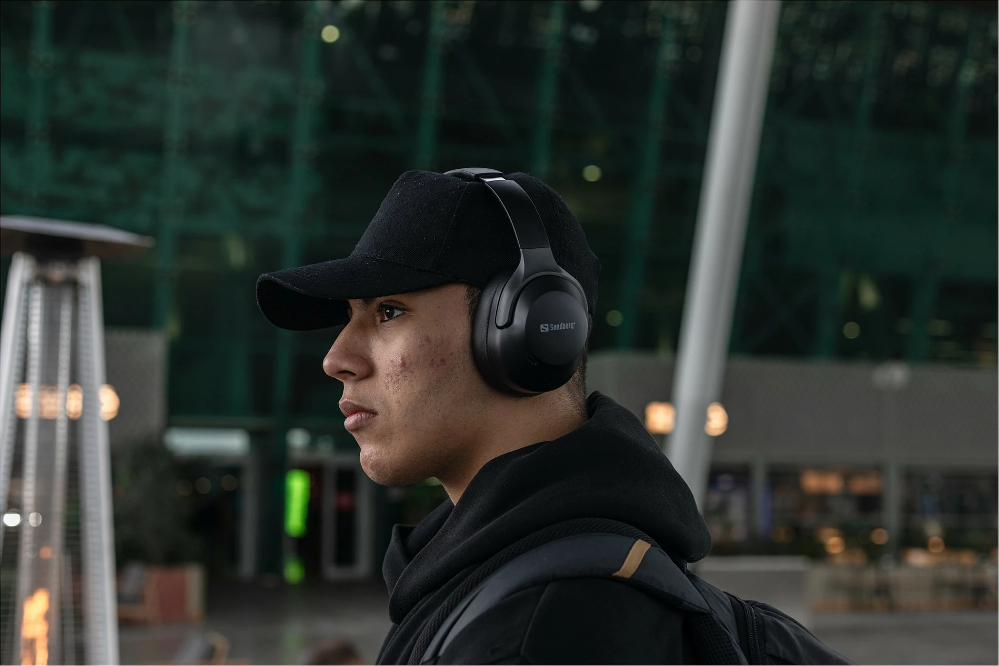 Kufje wireless Sandberg Travel Headset ANC+ENC, Bluetooth 6.0, deri 30h, të palosshme, të zeza