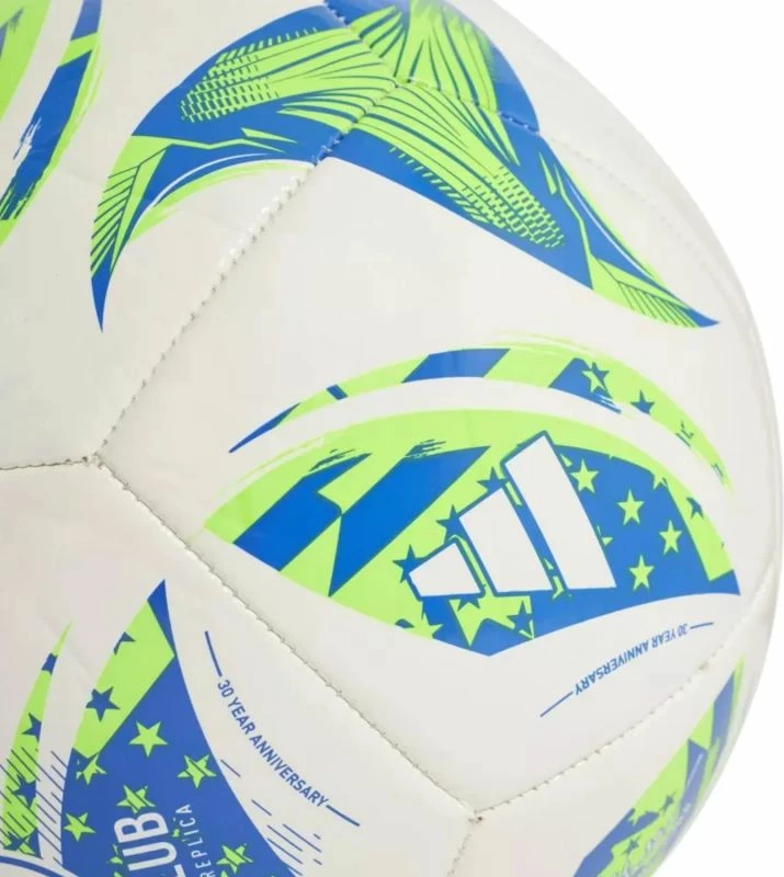 Top futbolli adidas, i bardhë