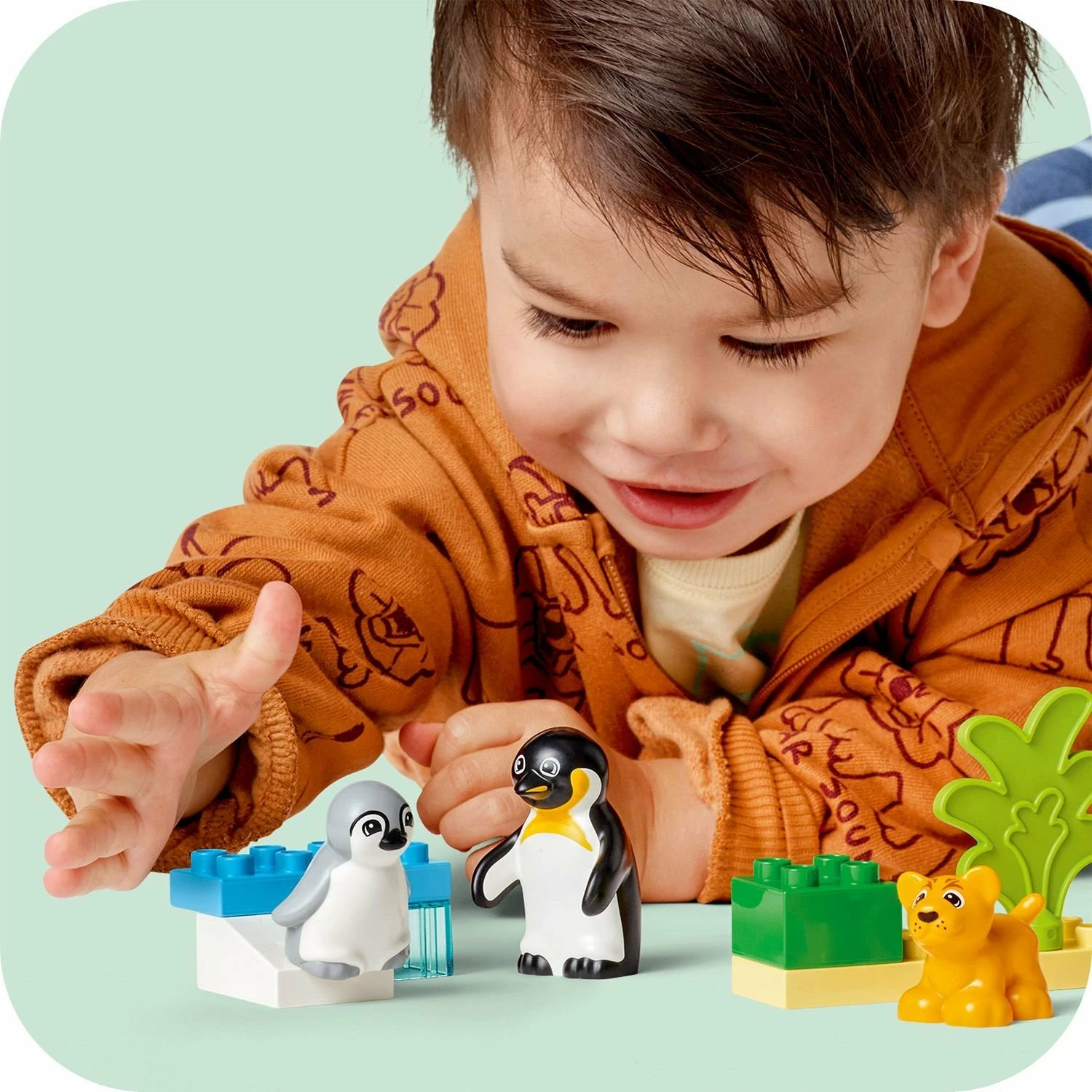 Set LEGO DUPLO Wild Animal Families 10442, 10 copë, për 2+ vjeç, me pinguinë dhe luanë