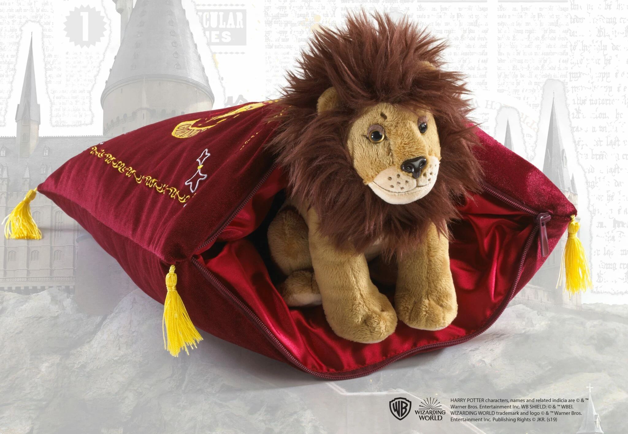 Jastëk me lodër pelushi Noble Collection Harry Potter Gryffindor 34x34 cm, set me luan pelushi, e kuqe